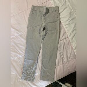 Liz Claiborne khaki color capri length pants